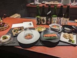 かにかとう