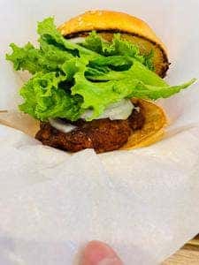 フレッシュネスバーガー 新宿3丁目店