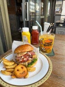 RALPH’S BURGER RESTAURANT