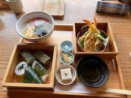 いざさ ゐざさ東大寺門前 夢風ひろば店