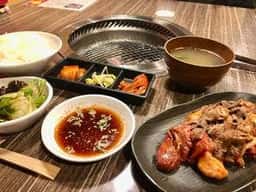 焼肉・しゃぶしゃぶ 肉の鶴々亭