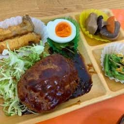 JAきみつ 味楽囲さだもと店 フードコート