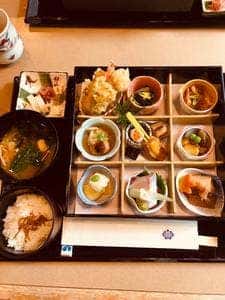 華雲