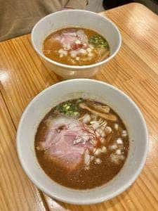 らぁ麺屋09。