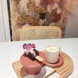 Ribbon Cafe