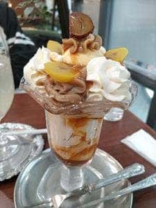 カフェ＆バー ウミノ