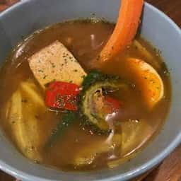 Soup Curry and Chicken Confit SUNSHIN