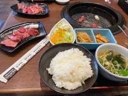 炭火焼肉 やまと