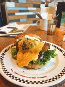 ヴィレッジ ヴァンガード ダイナー 豊洲フォレシア