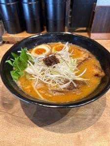 俺の創作らぁめん 極や 神田神保町店