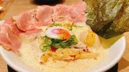 焼豚中華そば 啜る