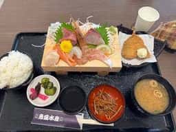 魚盛水産 海南サクアス