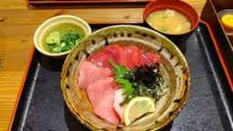 海鮮食堂つなや 海南店