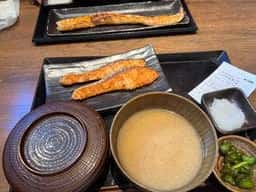 炭火焼干物定食 しんぱち食堂 エミオ田無店