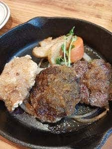 炭火ステーキクローバー 原宿店