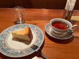 炭火焙煎珈琲. 凛 本店