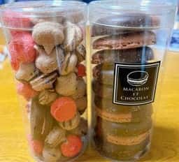 MACARON ET CHOCOLAT