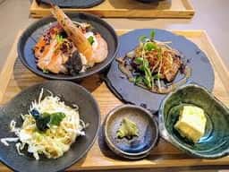 海鮮飯と日本茶 かさなる