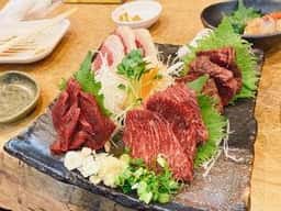 ひだりうま でん助