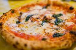 ピッツェリア カント デッラ テッラ