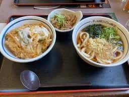 山田うどん 大泊店