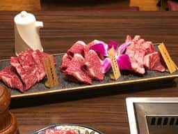 焼肉とホルモン しま