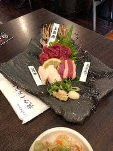 熊本馬刺と鶏料理 遊食家アズバード