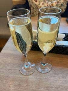 サラベス 東京店