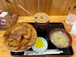 ぶた丼のとん田