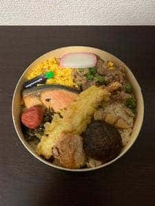 東華軒 東口売店