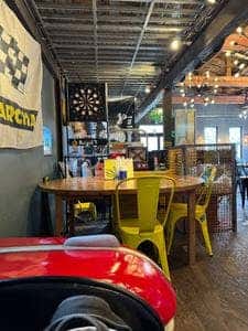 Garage Cafe ネコジタ