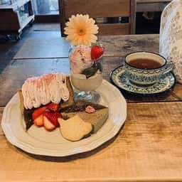 紅茶と焼き菓子のCafe Shukran