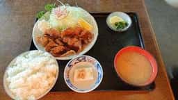 丸八食堂