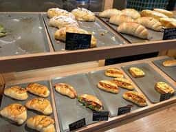 HACHI BAKERY はちのぱん