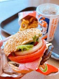A&W 那覇空港店