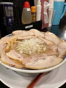 新潟発祥ラーメン なおじ 西新宿店