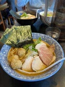 濃厚鶏そば 麺屋武一 汐留店