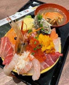 うに専門店世壱屋 函館朝市店