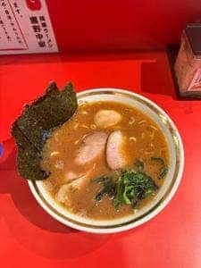 横濱ラーメン 裏野中家