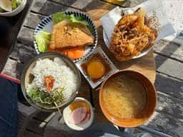 海沿いの キコリ食堂