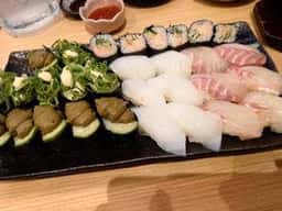 ステーキファイブと寿司六 大阪駅前第2ビル店