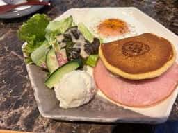 Dora Café 三幸