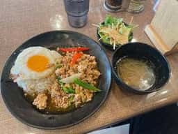 タイ料理 ジャンピー