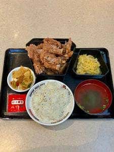 犟骨头