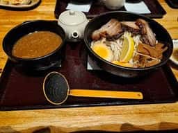 博士ラーメン別館 ＆ HAKASE Thai 博士レストラン本店