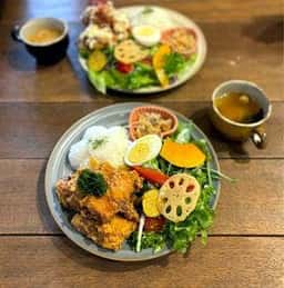 dekoboko cafe