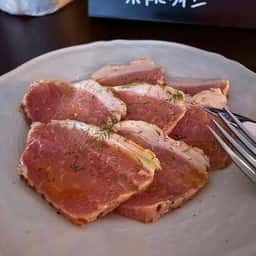 Tiny good wine station