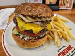 CHUNK BURGER STAND
