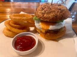 スライダーハウス 24Tap リパブリュー三島店