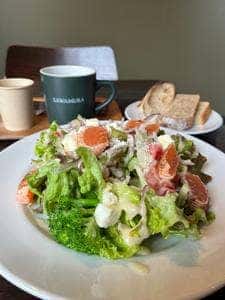 ベーカリー&カフェ 沢村 広尾プラザ